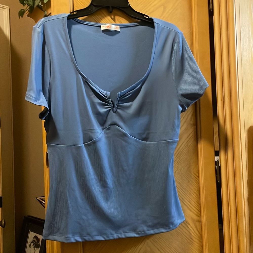 in tempo blue top size medium